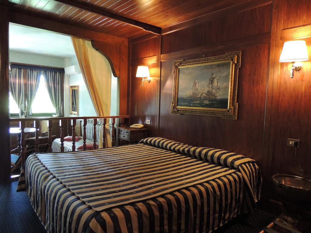 Country Relais I Due Laghi Villa Anguillara Sabazia Ruang foto