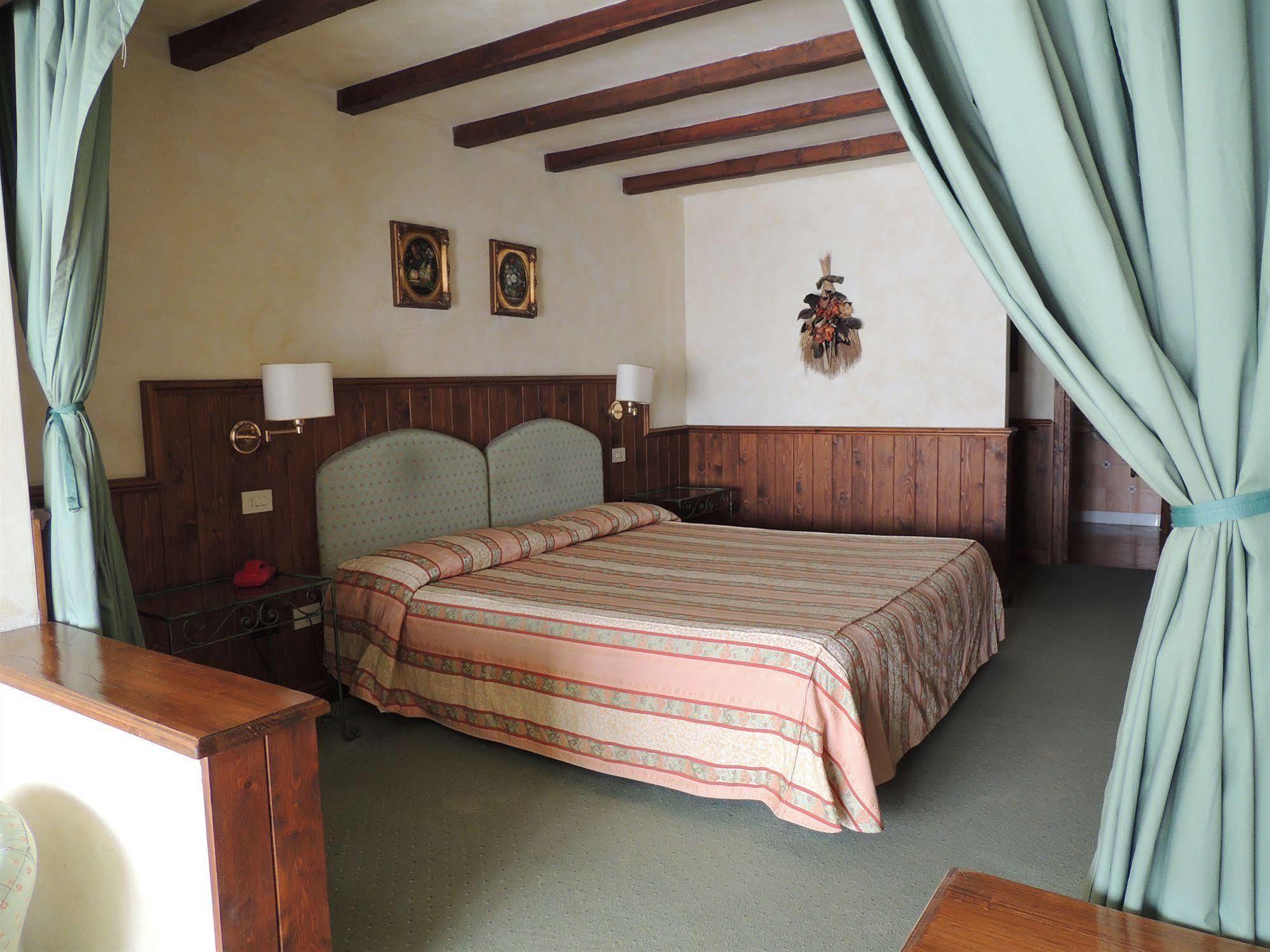 Country Relais I Due Laghi Villa Anguillara Sabazia Bagian luar foto