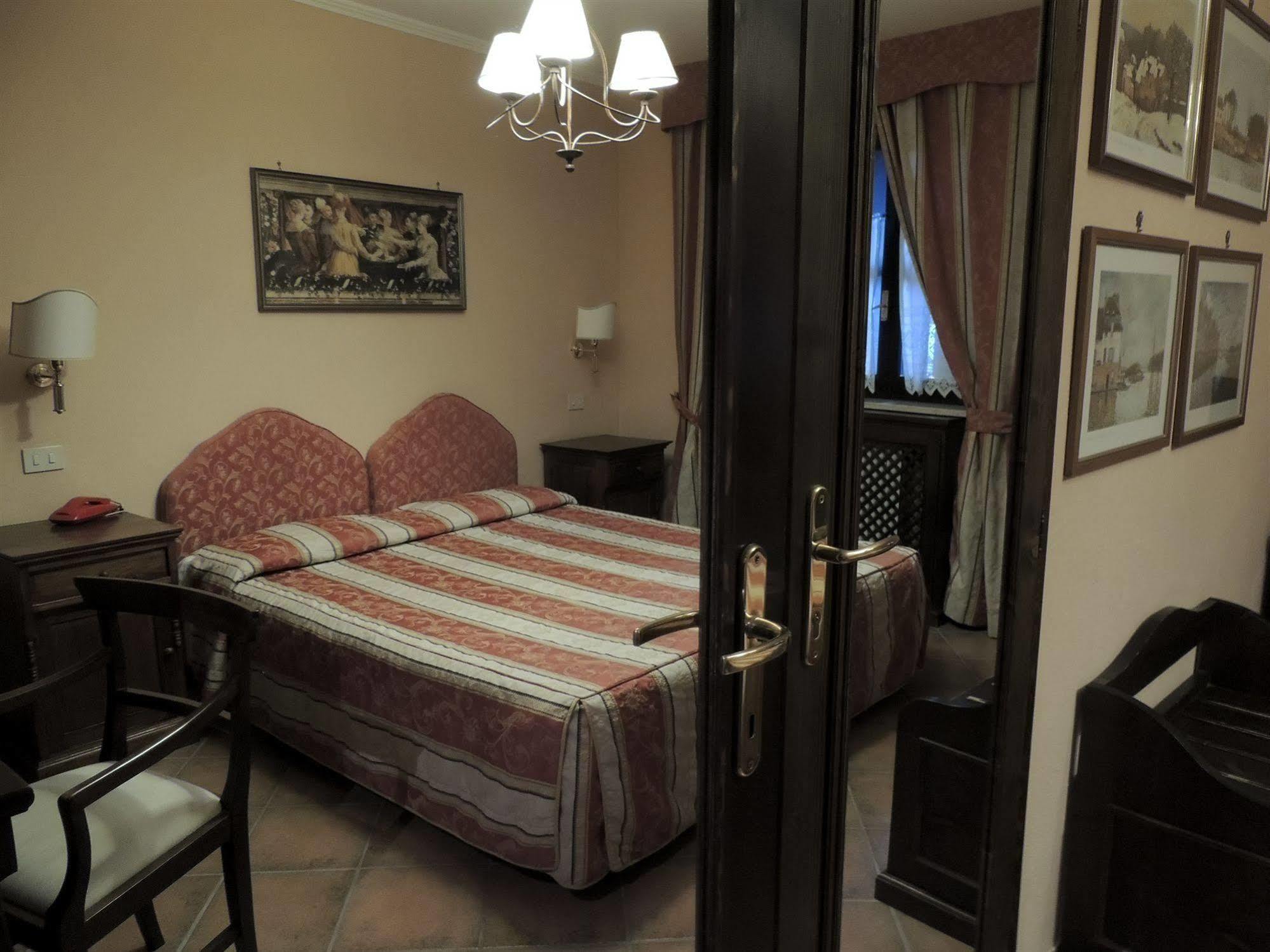 Country Relais I Due Laghi Villa Anguillara Sabazia Bagian luar foto